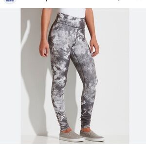 IVORY ELLA leggings size large